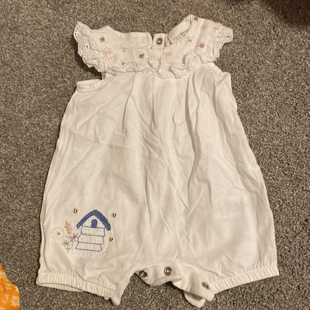Newborn bundle   - Picture 4 of 4